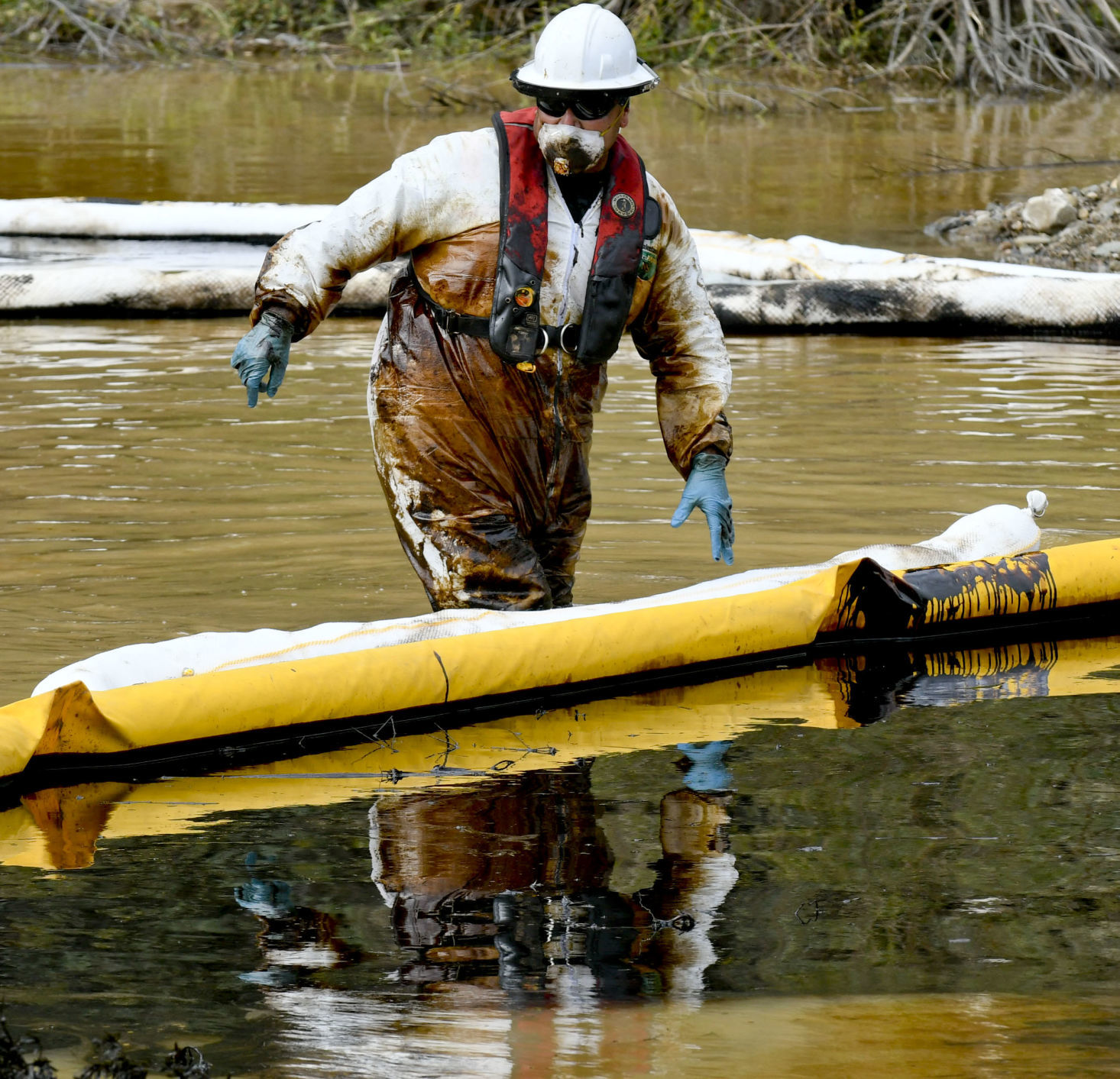032320 166 oil spill 02.jpg